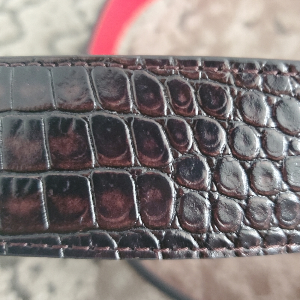 Christian Louboutin CL logo Croc-Embossed Leather Belt Size 75 - Picture 6 of 7